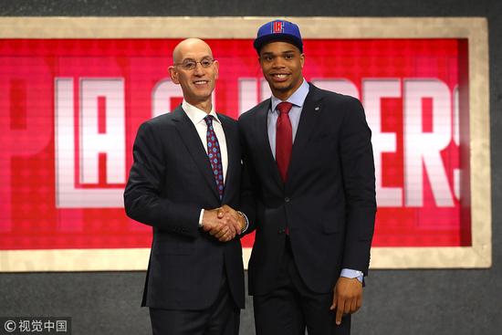 并探讨科莫 并探讨科莫